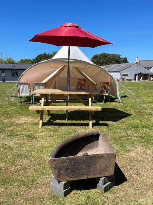 Cox Hill Glamping Benson Hotel Труро Екстериор снимка